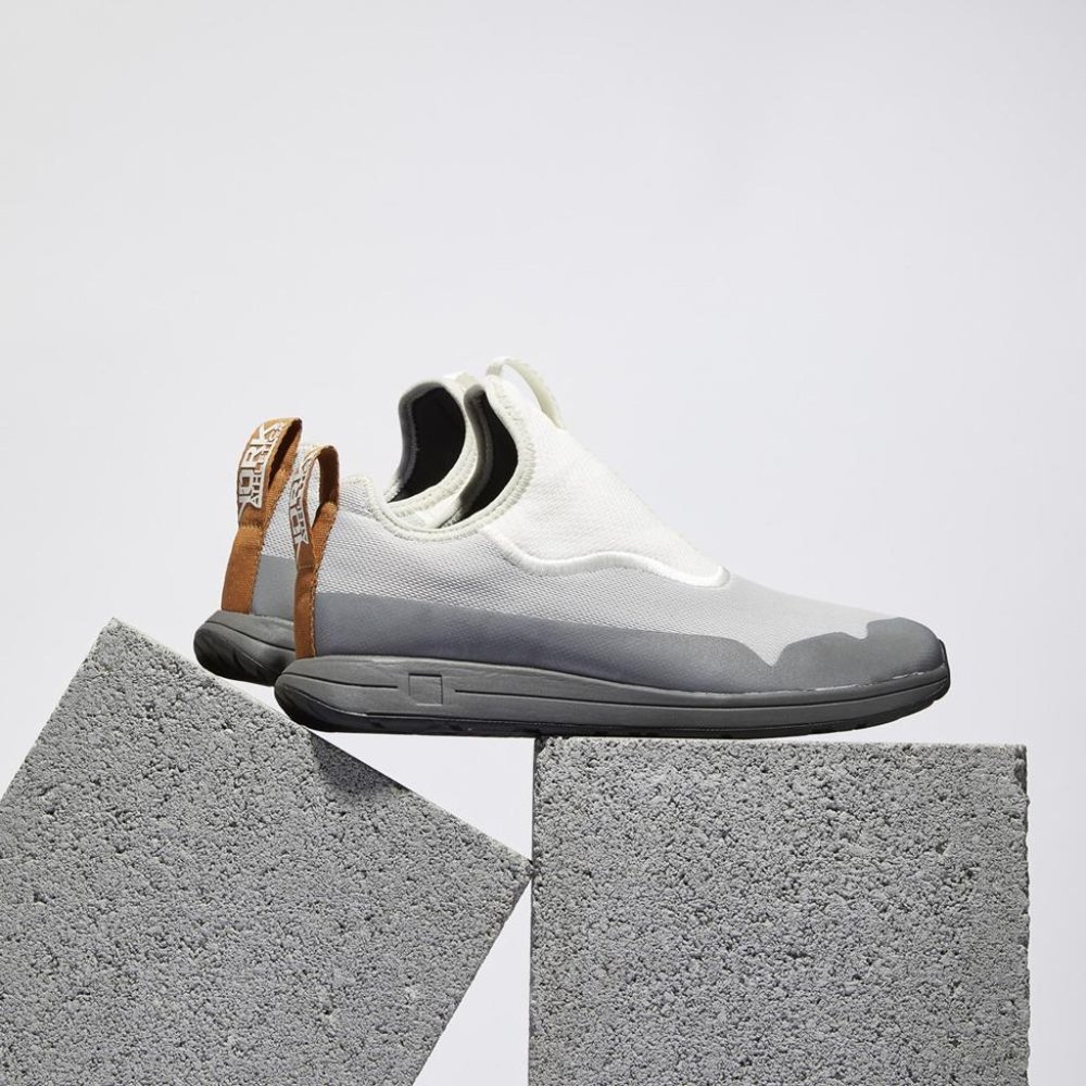 York Athletics Mfg. The Gail in Moon Landing